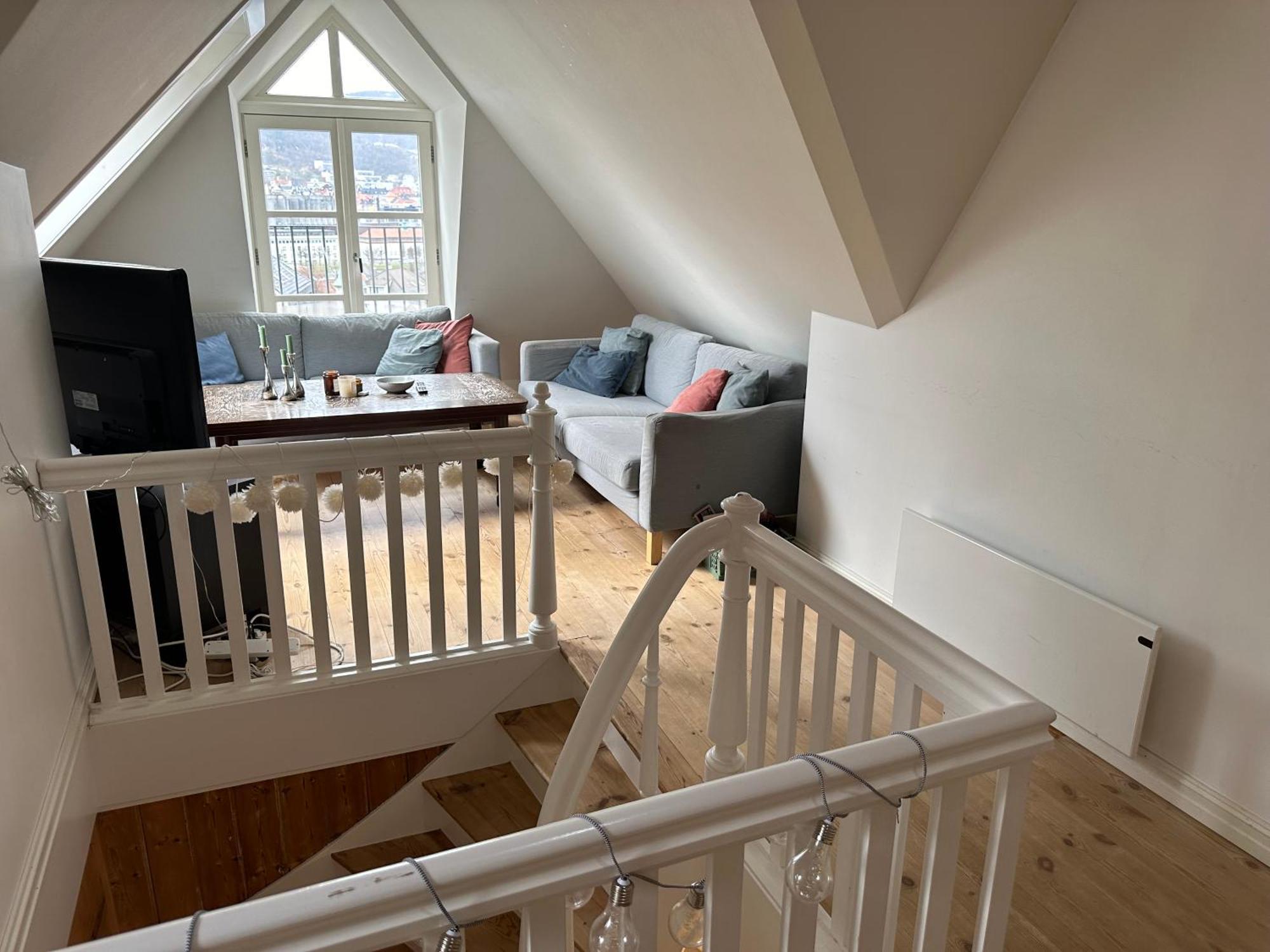 Appartamento Sjarmerende Bolig Like Ved Togstasjonen Bergen Esterno foto