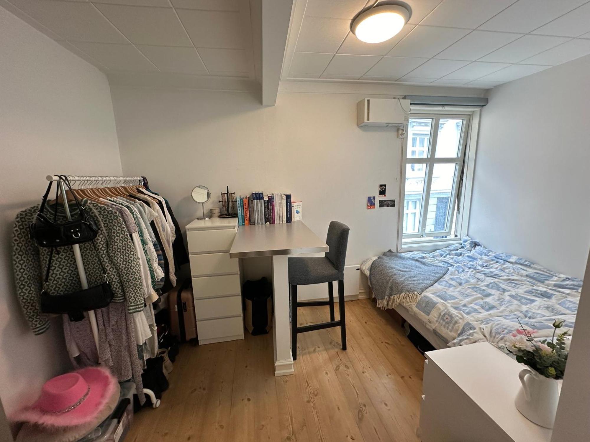 Appartamento Sjarmerende Bolig Like Ved Togstasjonen Bergen Esterno foto