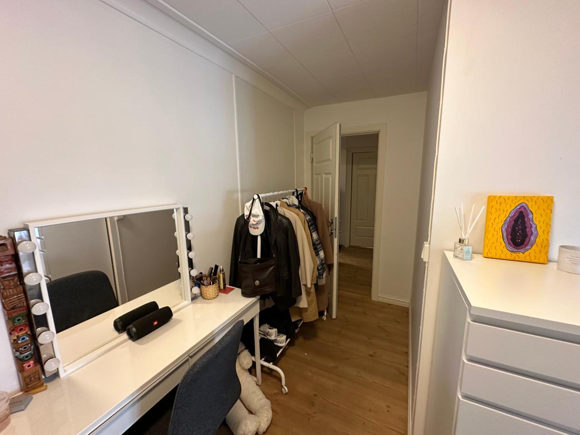 Appartamento Sjarmerende Bolig Like Ved Togstasjonen Bergen Esterno foto