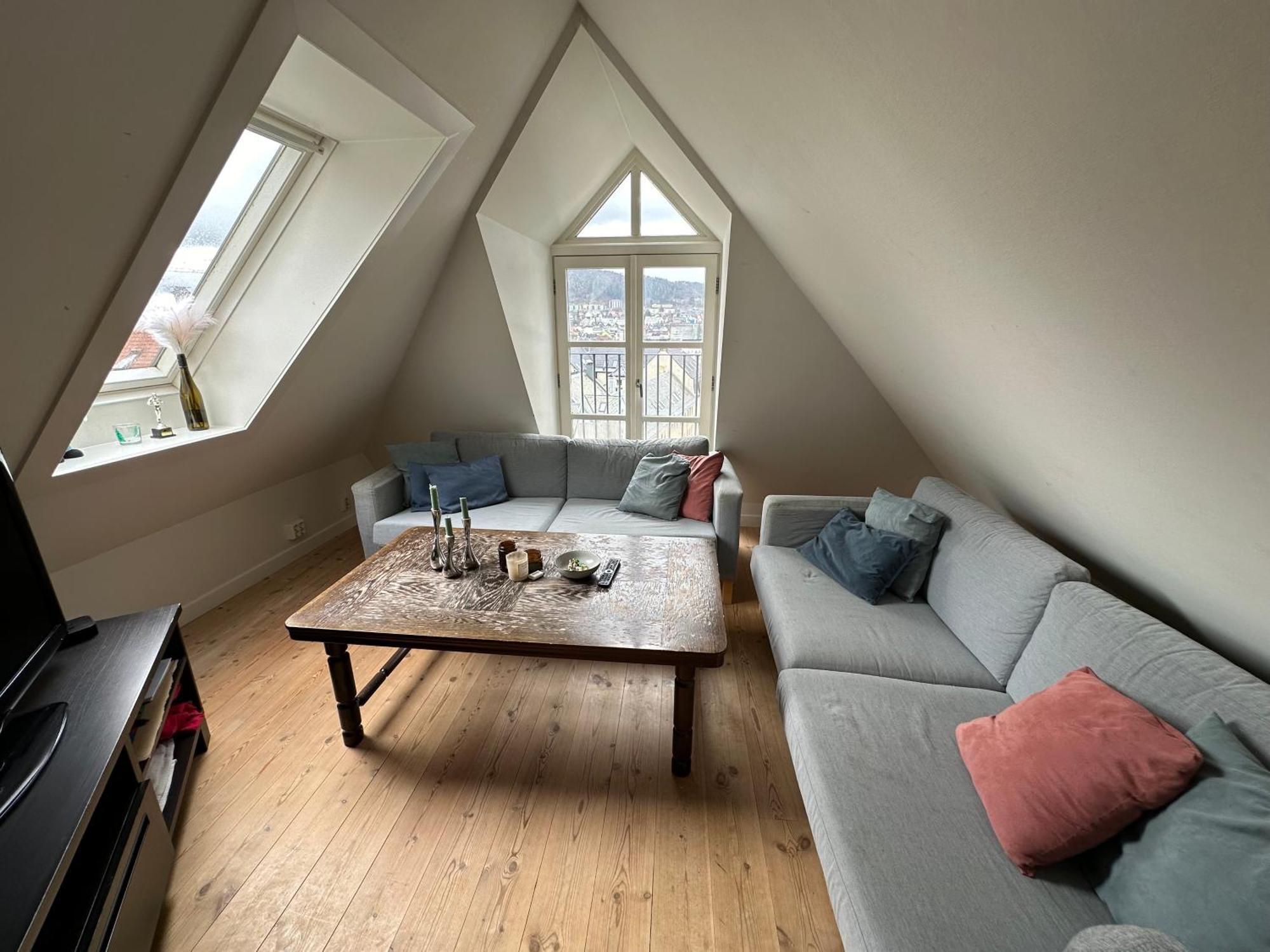 Appartamento Sjarmerende Bolig Like Ved Togstasjonen Bergen Esterno foto